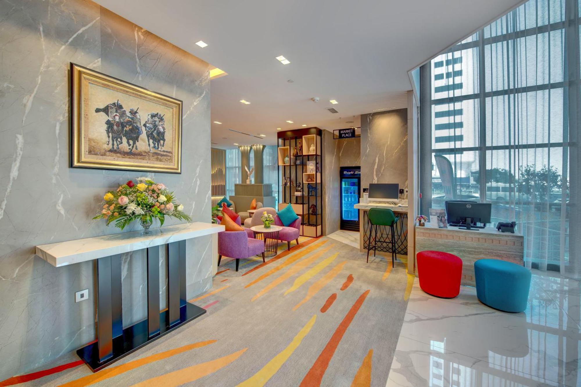 La Quinta By Wyndham Abu Dhabi Al Wahda Hotel Bagian luar foto
