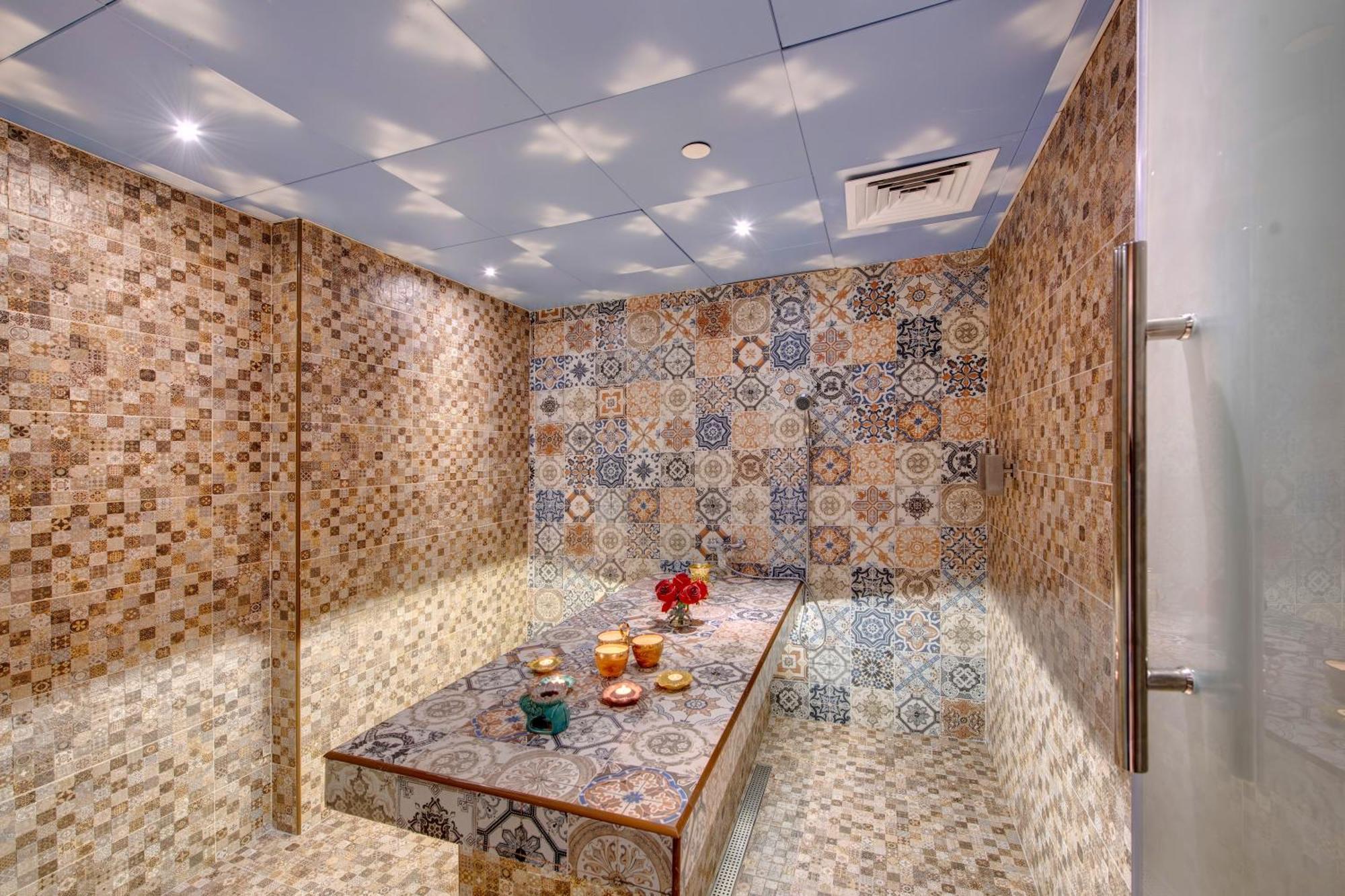 La Quinta By Wyndham Abu Dhabi Al Wahda Hotel Bagian luar foto