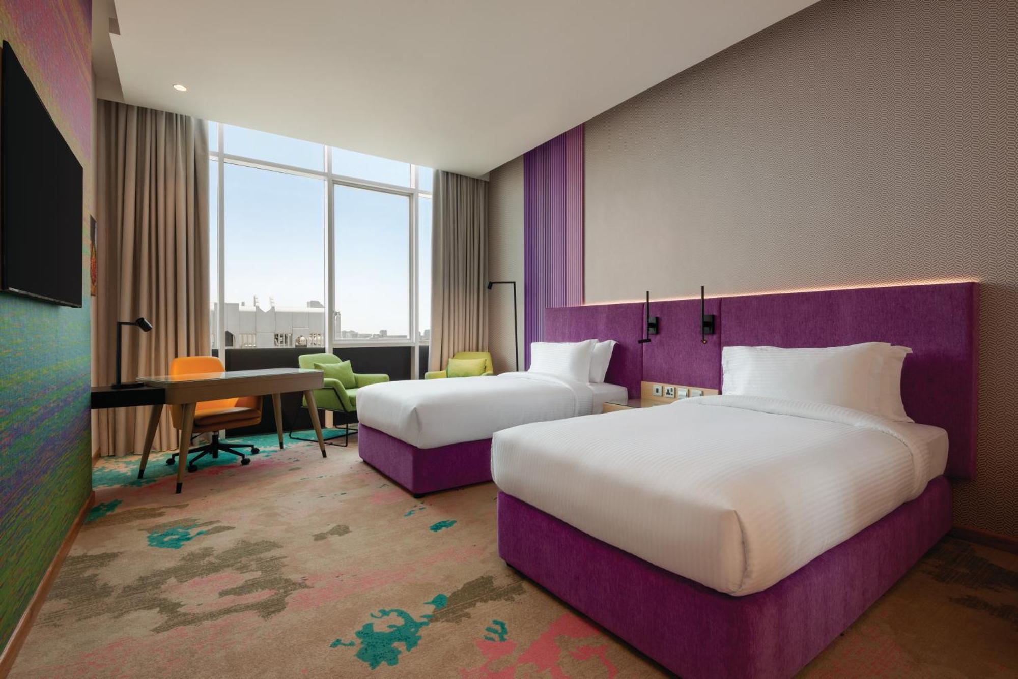 La Quinta By Wyndham Abu Dhabi Al Wahda Hotel Bagian luar foto