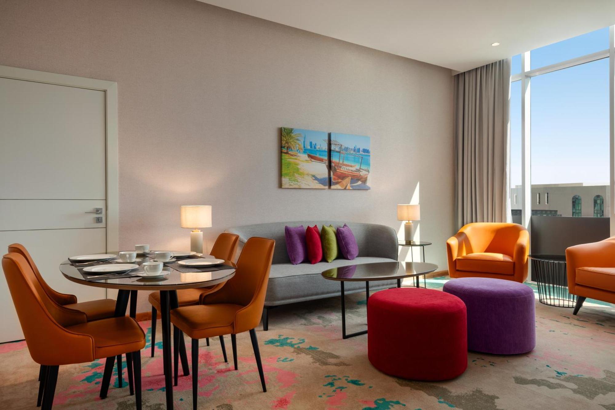 La Quinta By Wyndham Abu Dhabi Al Wahda Hotel Bagian luar foto