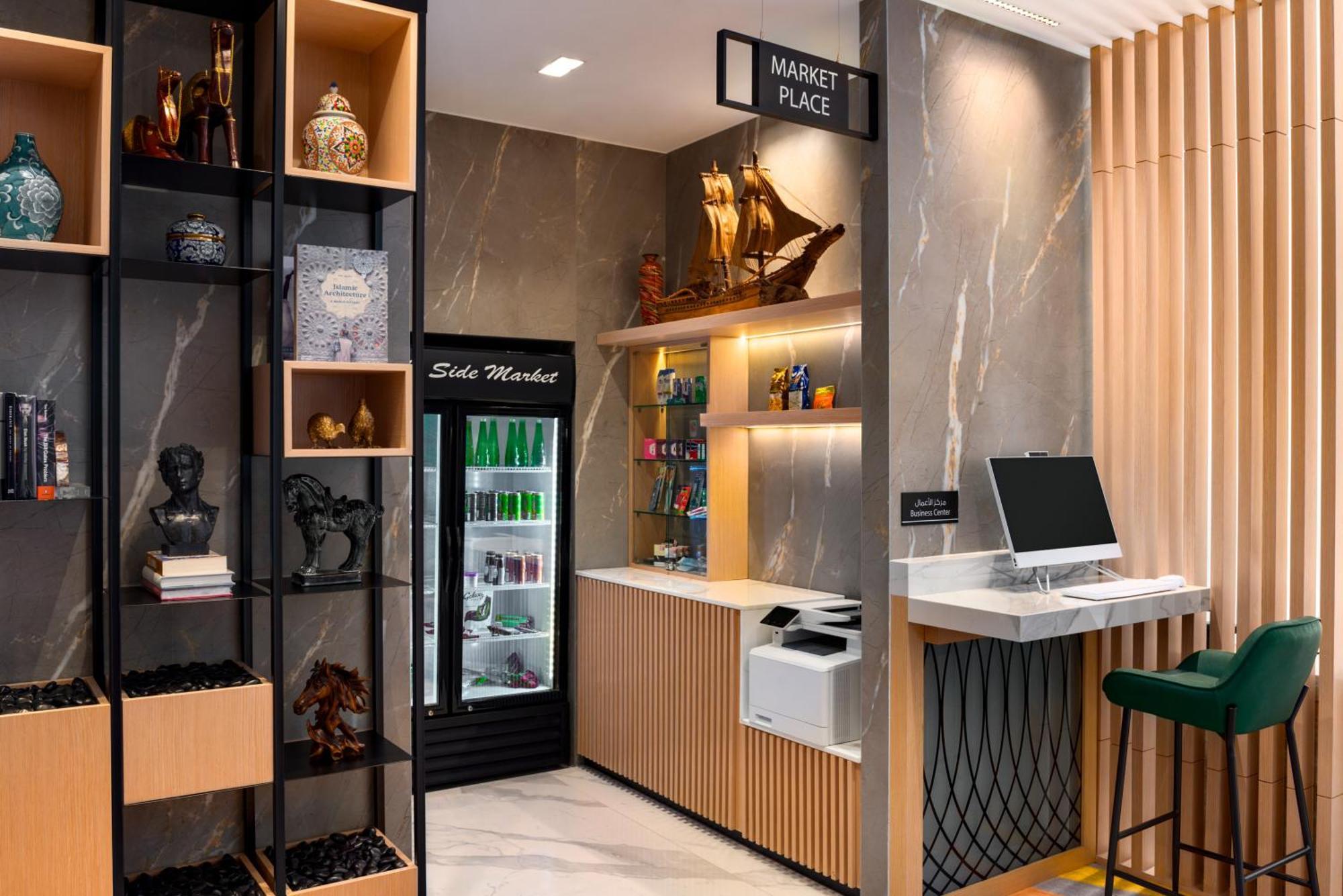 La Quinta By Wyndham Abu Dhabi Al Wahda Hotel Bagian luar foto